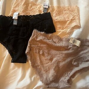 Lace Women's Intimates Set - Black, Cream, Tan